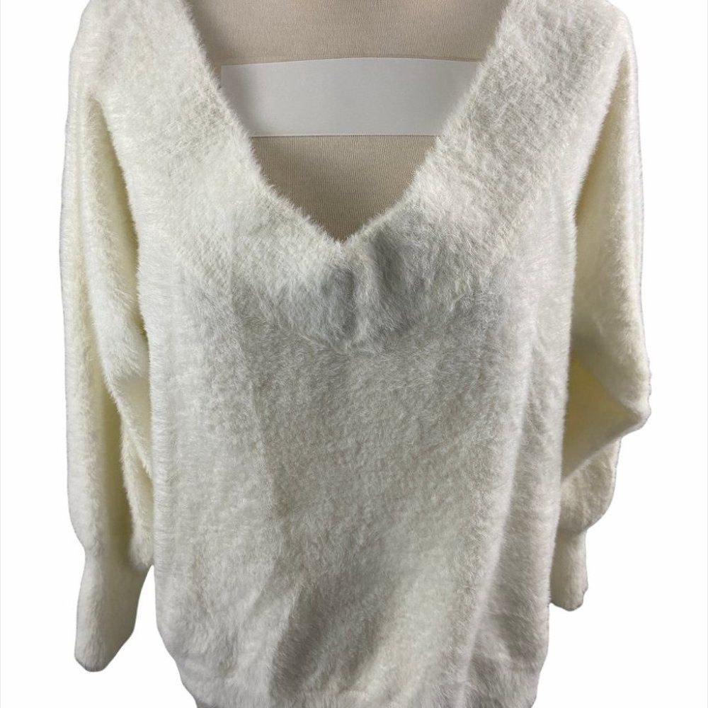 CHELSEA28 White Super Soft Teddy Off The Shoulder V Neck Sweater (XL)